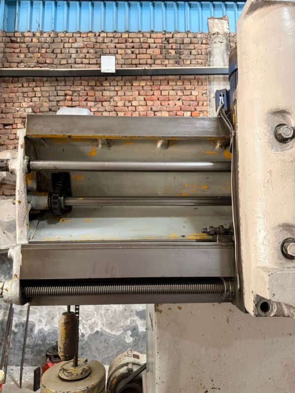 Webster & Bennett 48” VTL Machine
