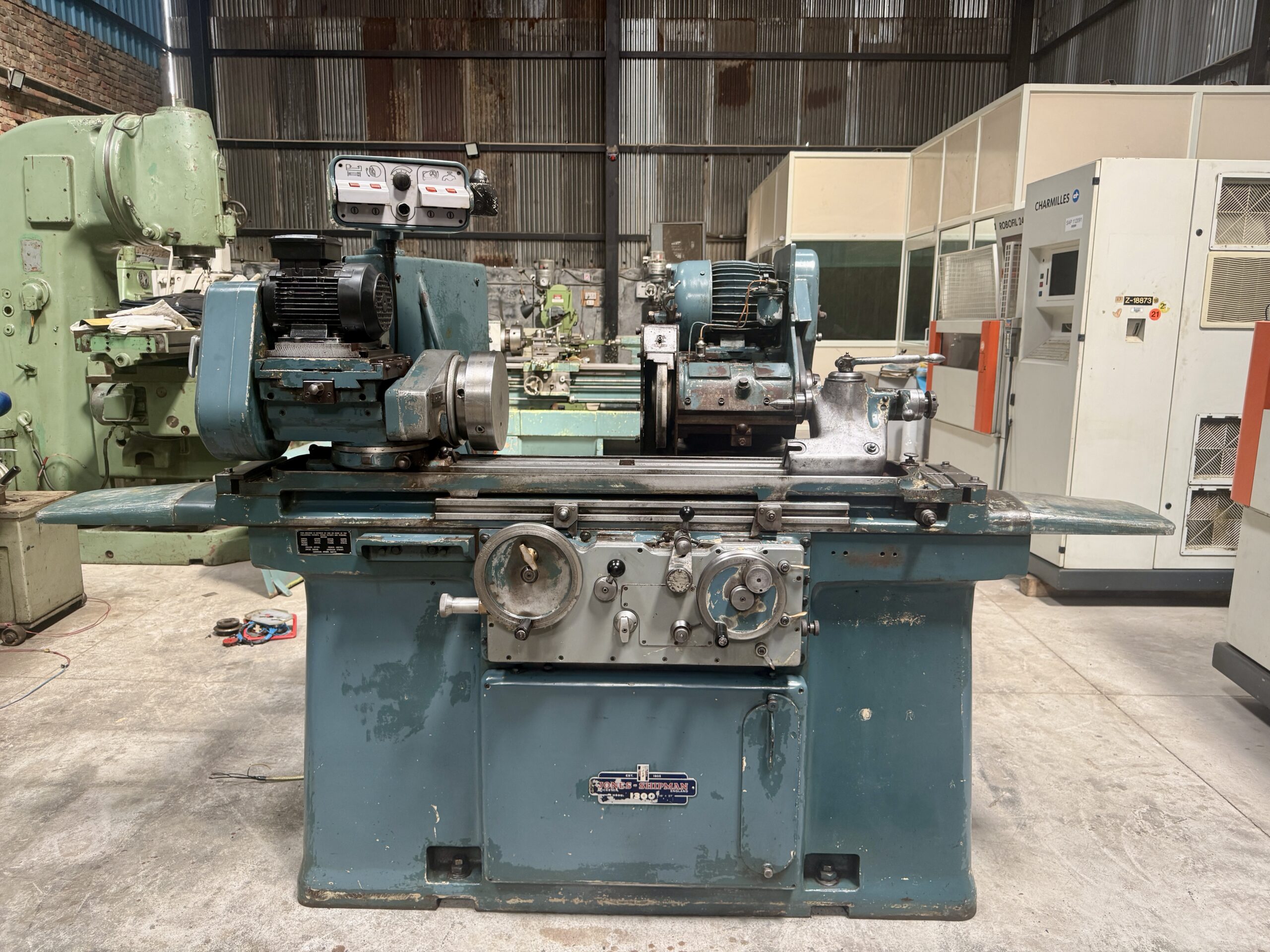 cylindrical grinding machine