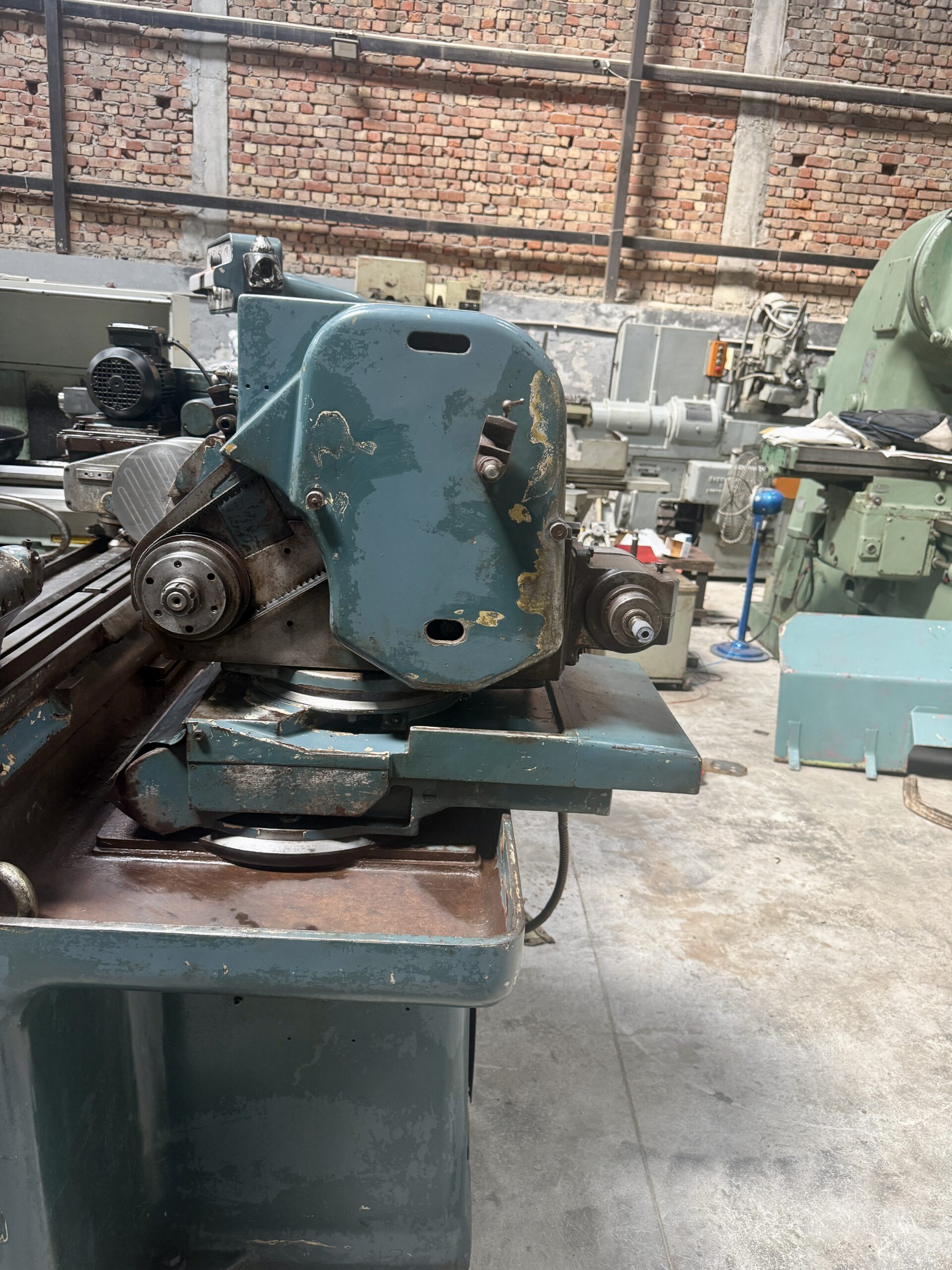 cylindrical grinding machine