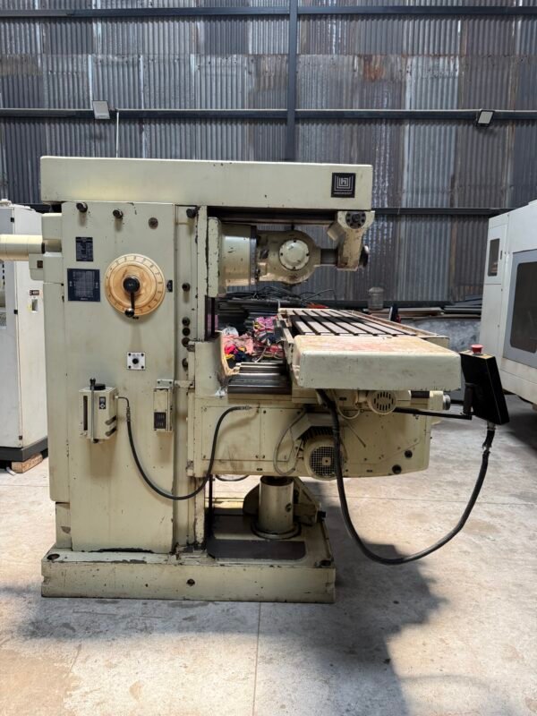 Universal Milling Machine