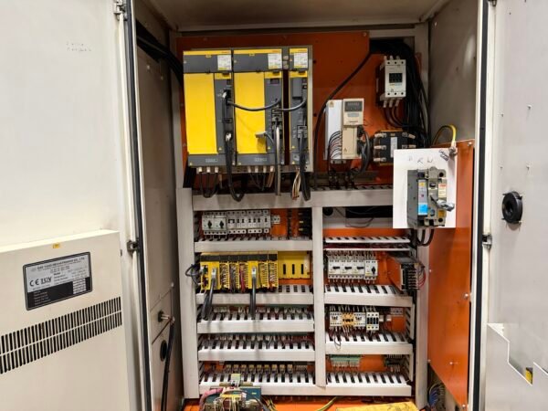 Doosan Puma 240B CNC Lathe Machine