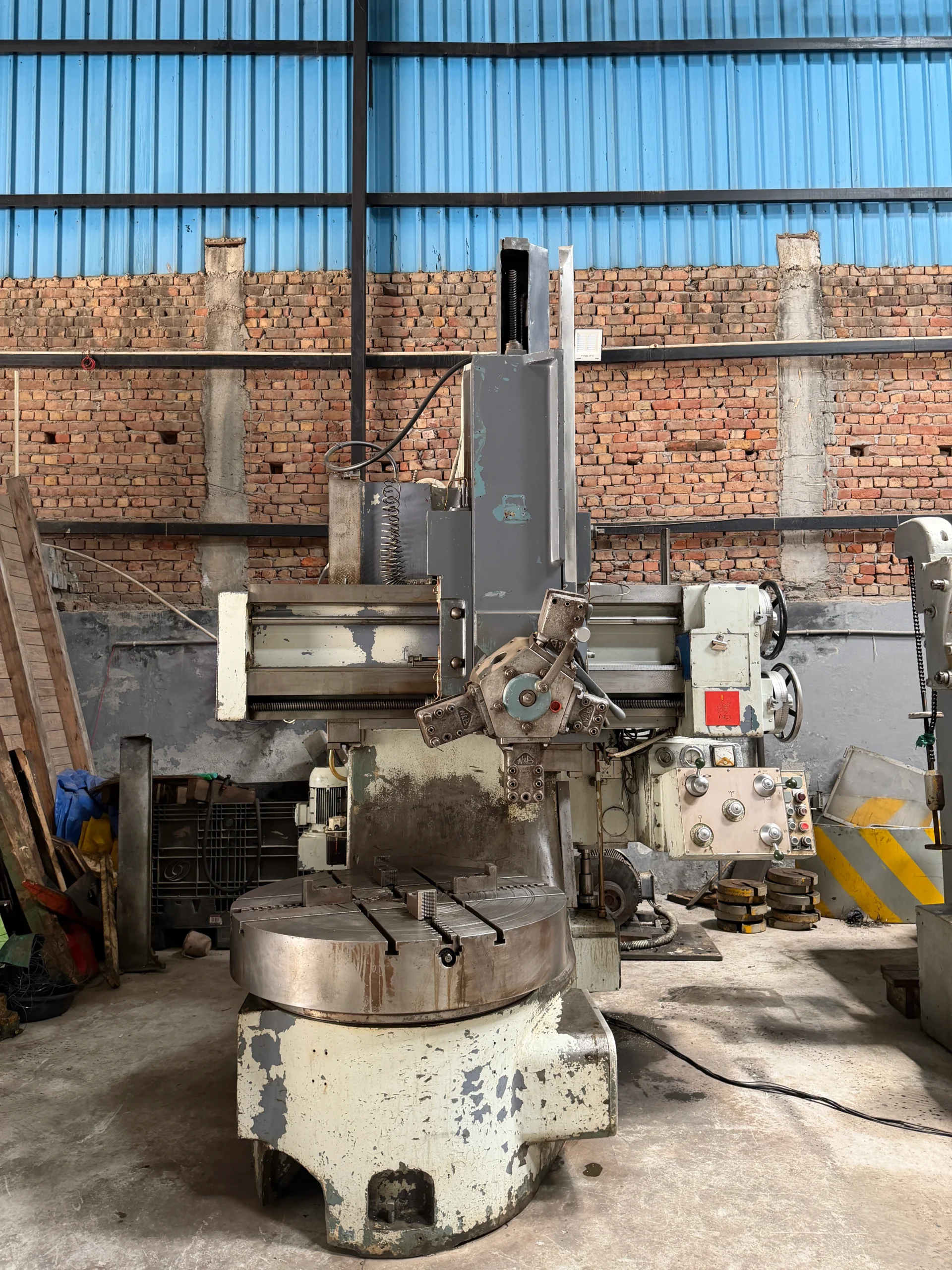 used-webster-bennett-42-ev-vtl