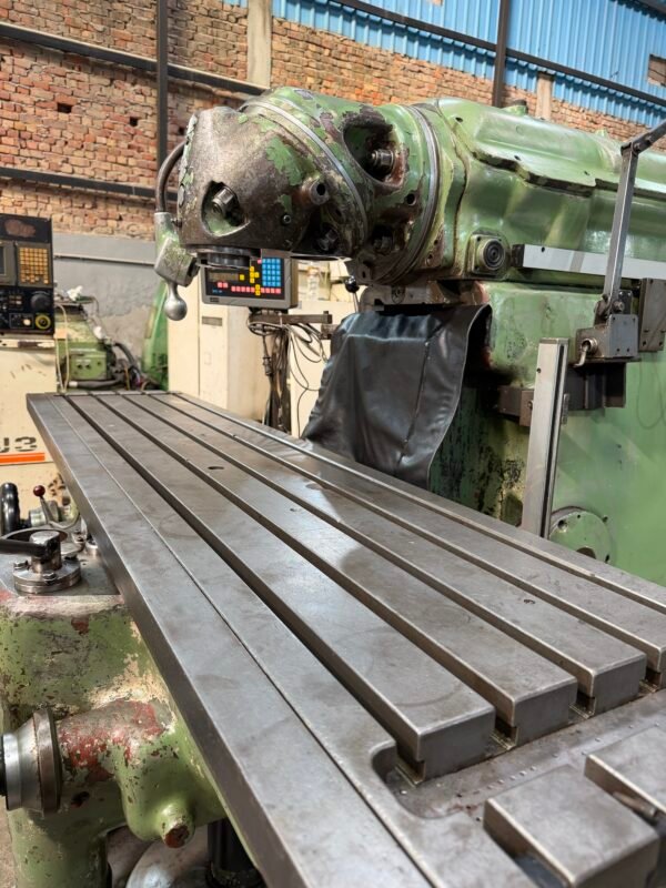 Huron KU6 Universal Milling Machine
