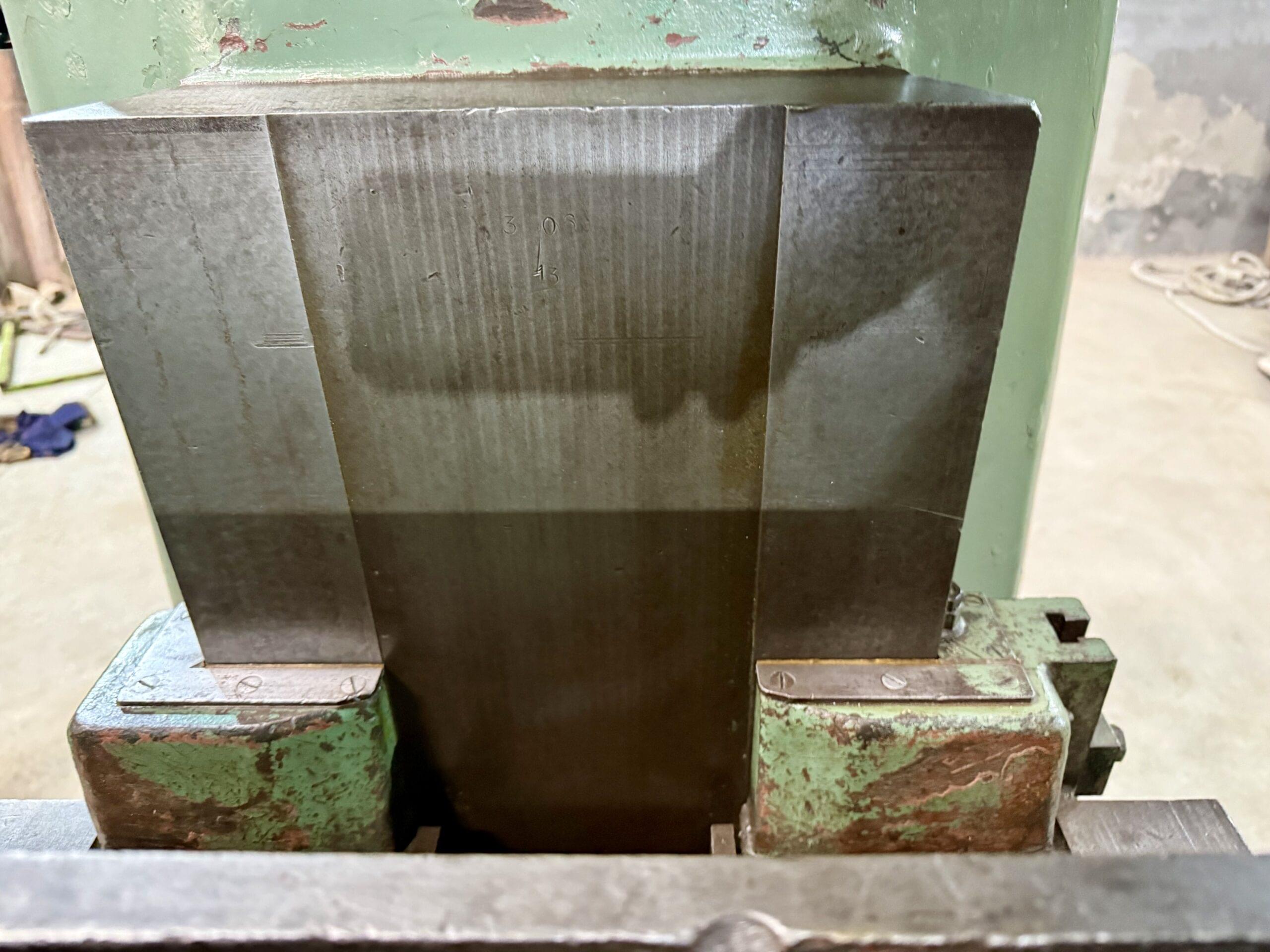 TOS MILLING FA5V MILLING MACHINE - Image 4