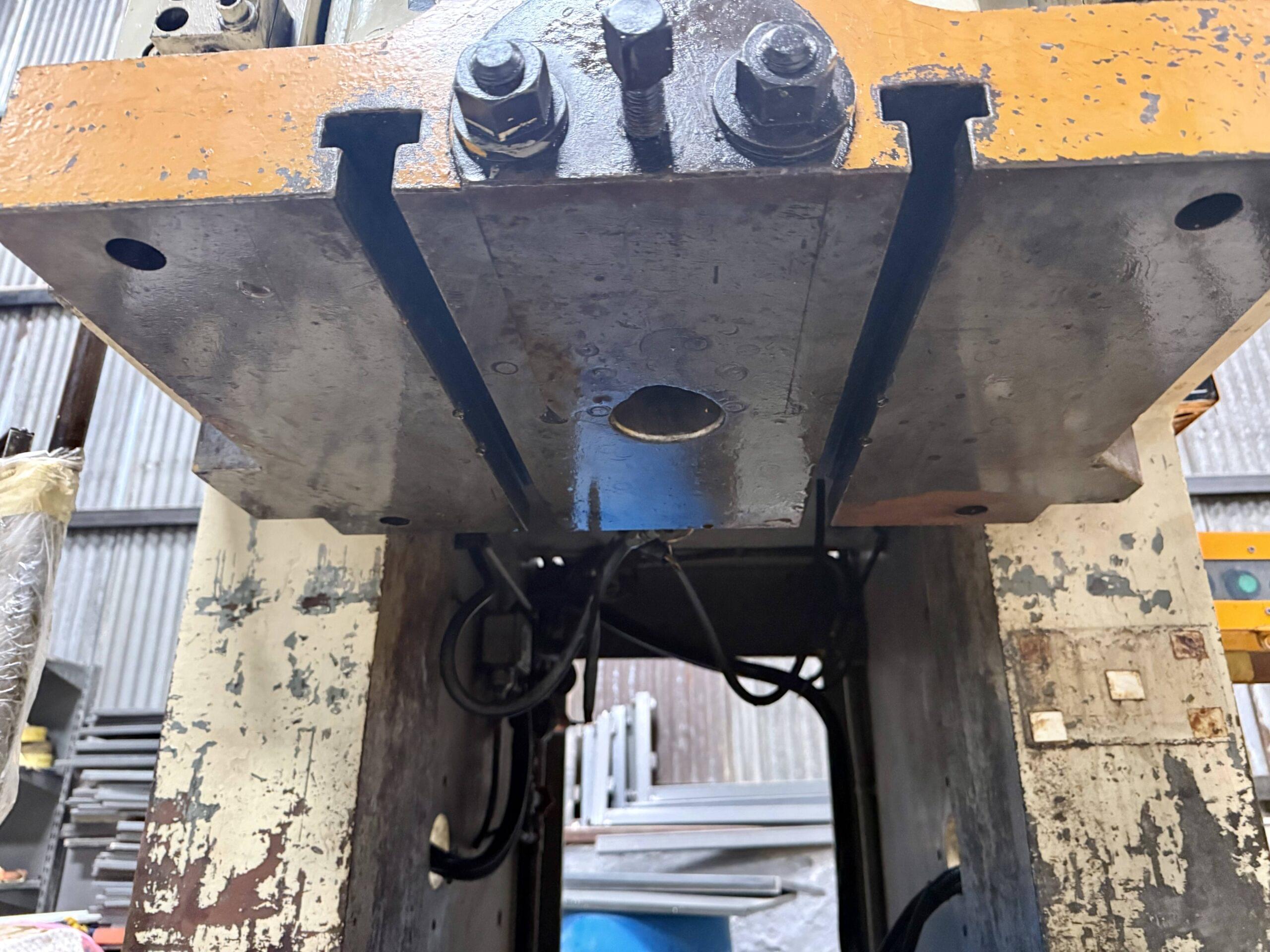 AIDA 100TON C-FRAME POWER PRESS - Image 8