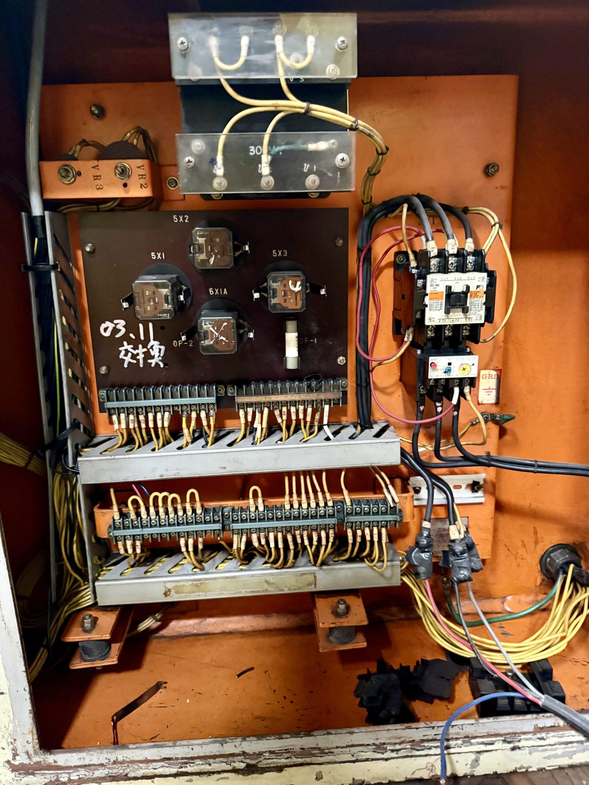 AIDA 100TON C-FRAME POWER PRESS - Image 4