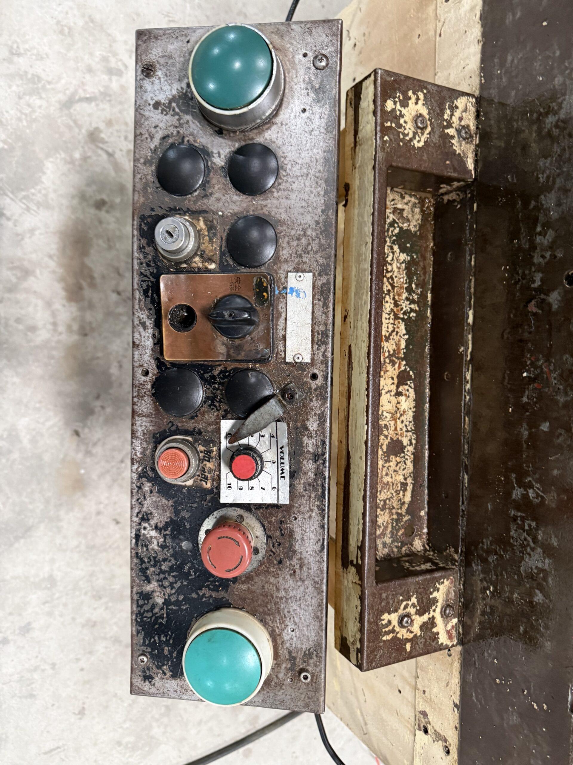 AMADA TORC-PAC 60TON POWERPRESS - Image 8