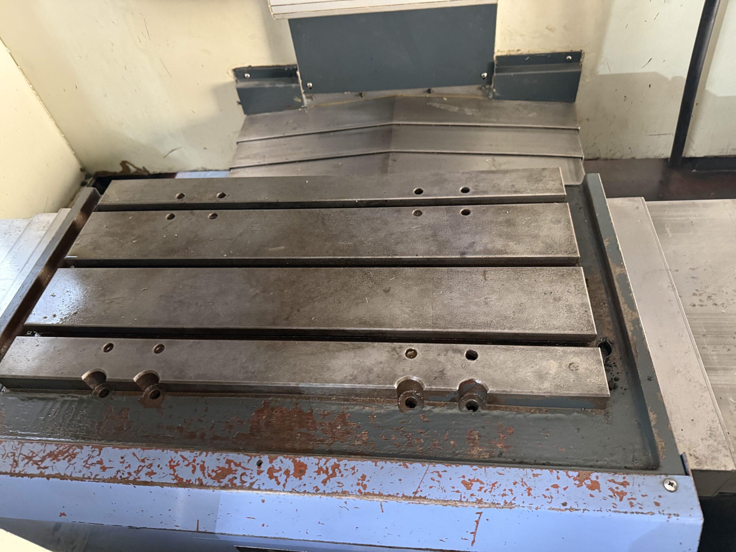 LEADWELL V-25 VERTICAL MACHINING CENTER - Image 3