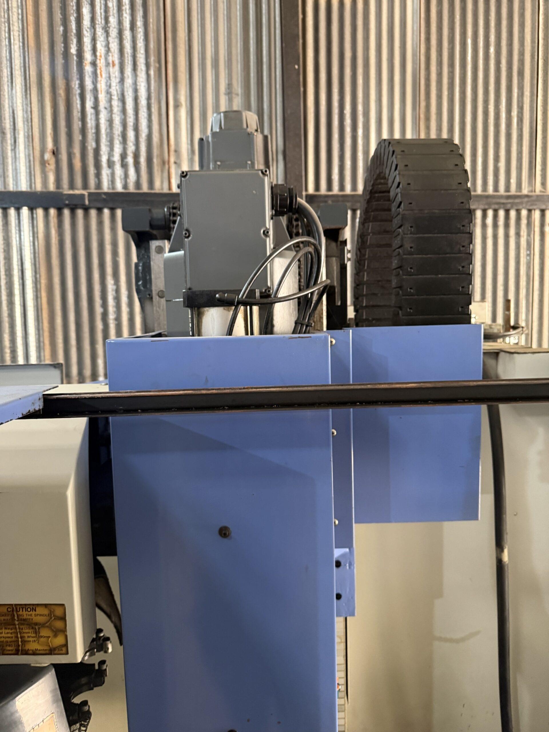 LEADWELL V-25 VERTICAL MACHINING CENTER - Image 8