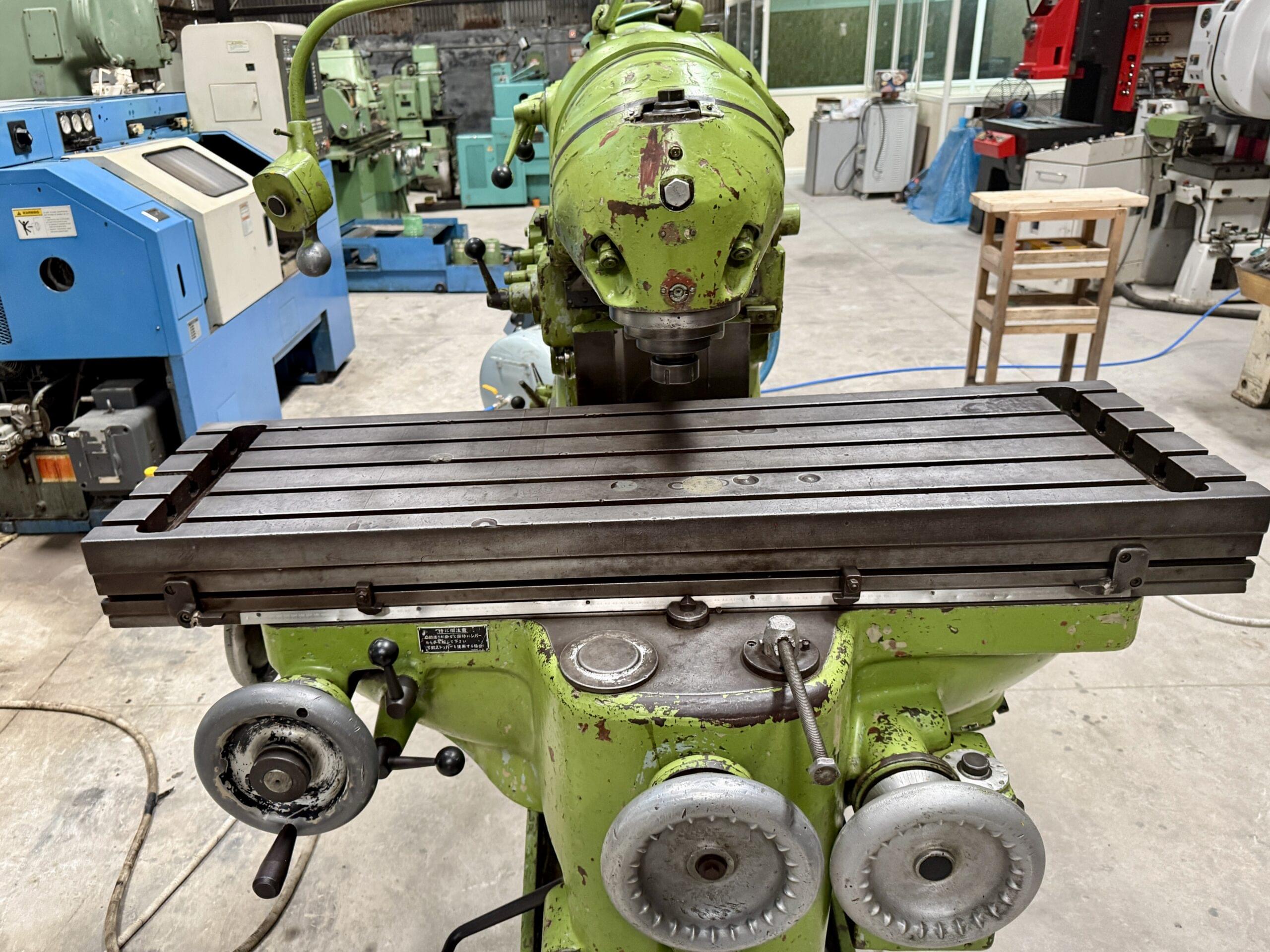 Huron KU4 Universal milling machine - Image 3